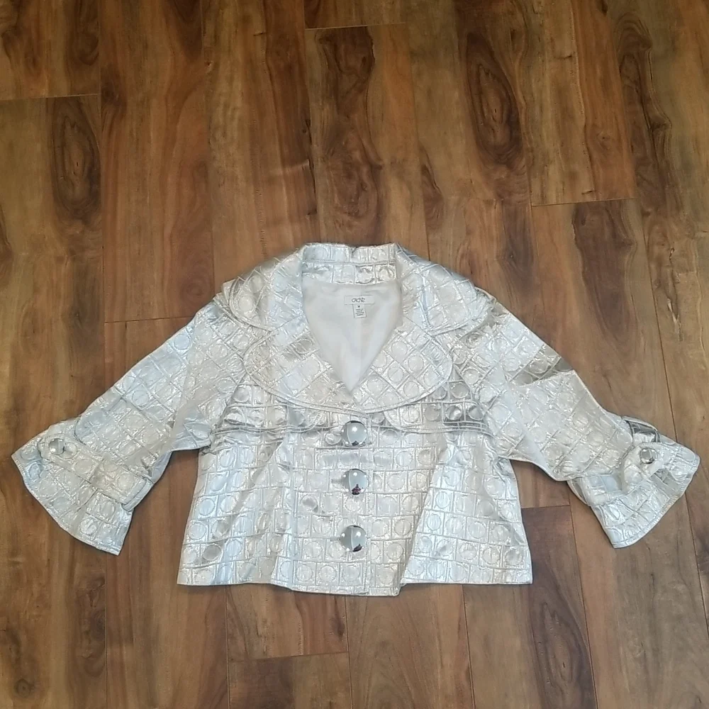 Cache Cropped Jacket Size Medium - Picture 4 of 4
